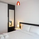 Sunny 1Bdr Apartment Near Center
