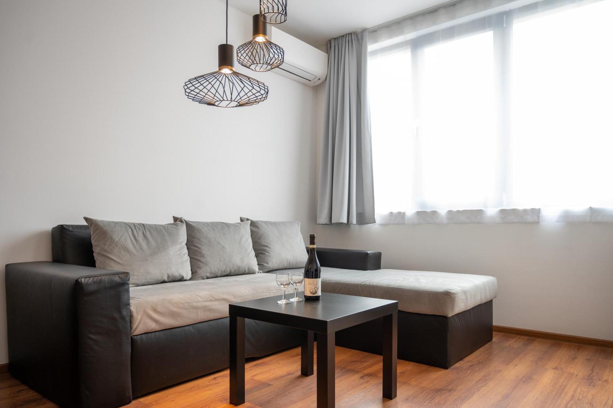 Sunny 1bdr Near Center * Sofia