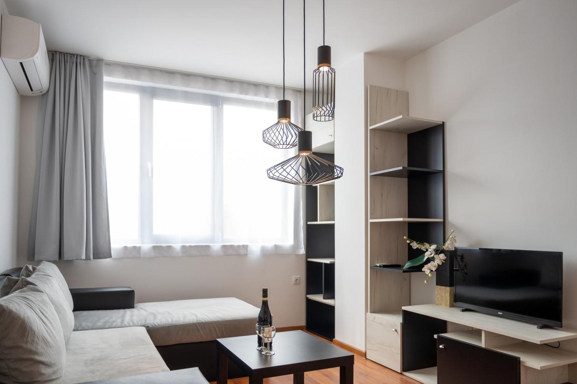 Sunny 1bdr Near Center Apartment Sofia